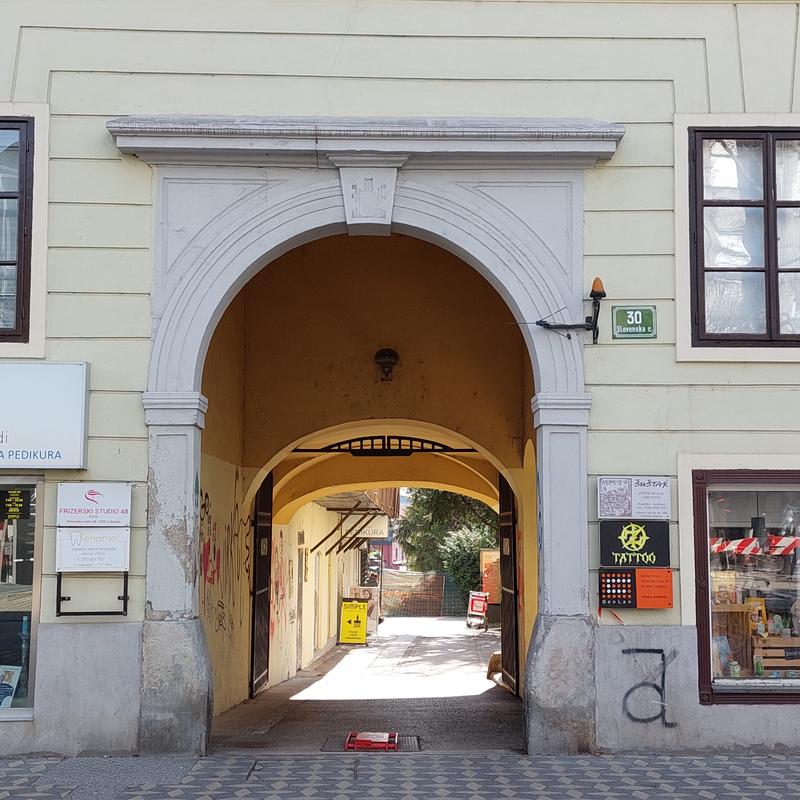 Knafljev prehod